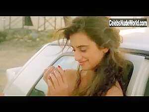 Penelope Cruz in Jamon, jamon (1992) 6