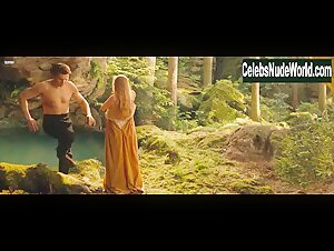 Pihla Viitala Outdoor , Cleavage in Hansel and Gretel: Witch Hunters (2013) 18