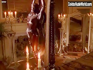 Rachael Stirling in Tipping the Velvet (series) (2002) 10