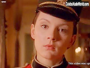 Rachael Stirling in Tipping the Velvet (series) (2002) 17