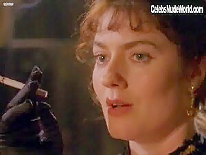 Rachael Stirling in Tipping the Velvet (series) (2002) 6