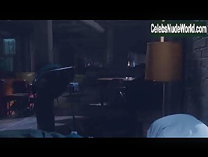 Rachel Brosnahan Couple , Kissing in Marvelous Mrs. Maisel (series) (2017) 13