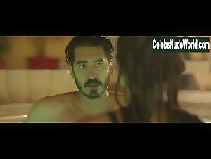 Radhika Apte in Wedding Guest (2018) 4