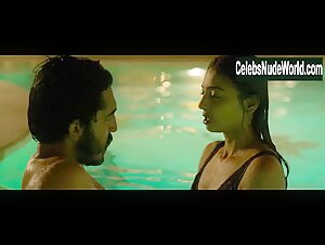 Radhika Apte in Wedding Guest (2018) 6