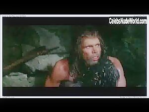 Rae Dawn Chong in La guerre du feu (1981) 5