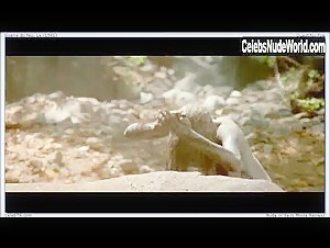 Rae Dawn Chong Explicit , Vintage in La guerre du feu (1981) 7