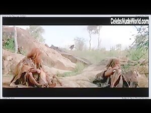 Rae Dawn Chong boobs , Vintage in La guerre du feu (1981) 16