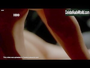 Rafaela Mandelli Shower , Nipple in O Negocio (series) (2013) 20