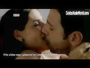 Rafaela Mandelli Brunette , Kissing in O Negocio (series) (2013) 16