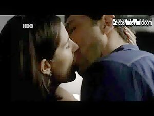 Rafaela Mandelli Brunette , Kissing in O Negocio (series) (2013) 6