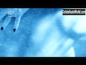 Rebecca Atkinson Kissing , Wet in Shameless UK (series) (2004) 12