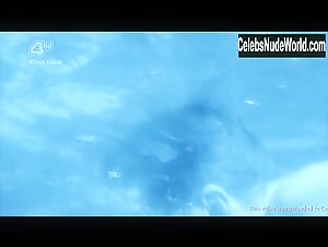 Rebecca Atkinson Kissing , Wet in Shameless UK (series) (2004) 15