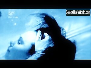 Rebecca Atkinson Kissing , Wet in Shameless UK (series) (2004) 16