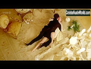 Rebecca Hall Outdoor , Hot in Parade's End (series) (2012) 10