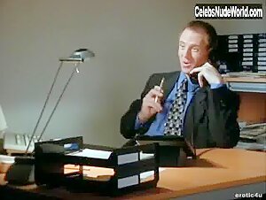 Regina Russell Butt , Red Head in Bare Deception (2000) 8