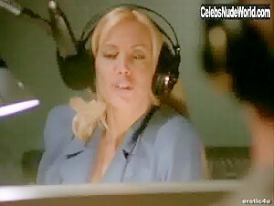Regina Russell Butt , Red Head in Bare Deception (2000) 9