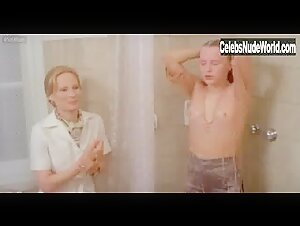 Rena Niehaus Shower , Cleavage in Oedipus orca (1977) 3