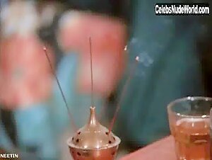 Rena Riffel in Singapore Sling (2000) 20