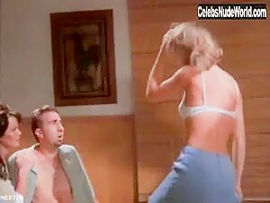 Rena Riffel in Singapore Sling (2000) 5