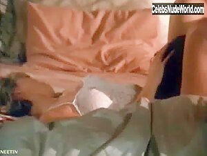 Rena Riffel Blonde , Kissing in Singapore Sling (2000) 9