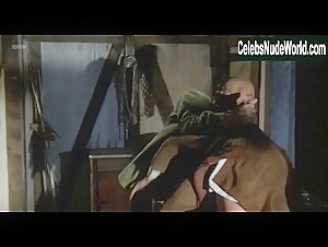 Renate Kasche in La figlia di Frankenstein (1971) 14