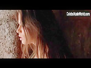 Rhona Mitra nude , boobs scene in Beowulf (1999) 6