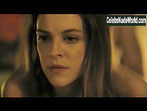 Riley Keough Sensual , Couple in Girlfriend Experience (series) (2016) 18