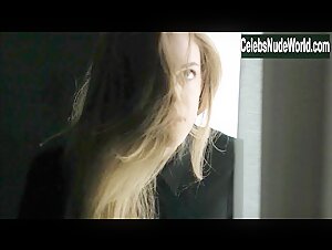 Riley Keough Butt , Stocking in Girlfriend Experience (series) (2016) 5