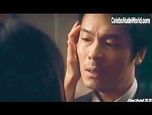 Rinko Kikuchi nude , small boobs scene in Babel (2006) 13