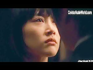 Rinko Kikuchi nude , small boobs scene in Babel (2006) 19