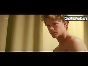 Roberta Reichhardt in Nar vi ses igen (short) (2017) 12