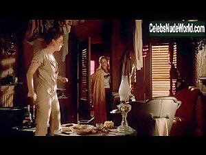 Robin Weigert Costume , Brunette in Deadwood (series) (2004) 2