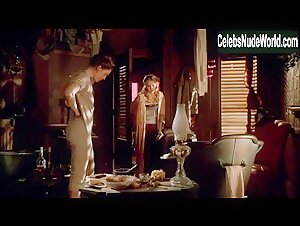 Robin Weigert Costume , Brunette in Deadwood (series) (2004) 7