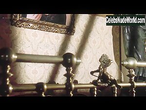 Romina Mondello in M.D.C. - Maschera di cera (1997) 5