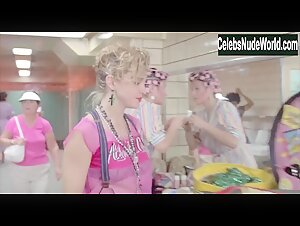 Rosanna Arquette in Desperately Seeking Susan (1985) 2