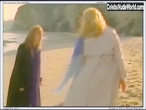 Rosanna Arquette Outdoor , Blonde in I'm Losing You (1998) 14