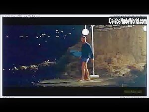 Rosanna Arquette Explicit , Blonde in Le grand bleu (1988) 2