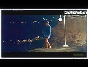 Rosanna Arquette Explicit , Blonde in Le grand bleu (1988) 3