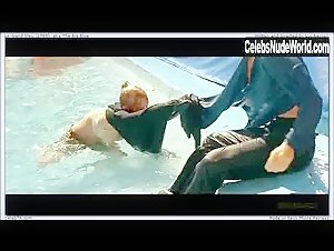 Rosanna Arquette Wet , Explicit in Le grand bleu (1988) 5