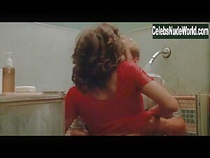 Rosie Perez Kissing , Brunette in White Men Can't Jump (1992) 2