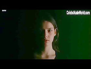Roxane Mesquida in Sexes tres opposes (2002) 16