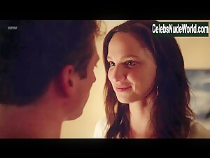 Ruby Modine Kissing , Brunette in Shameless (series) (2011) 16