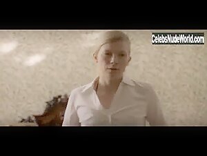 Saara Kotkaniemi in Aallonmurtaja (series) (2017) 4