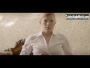 Saara Kotkaniemi in Aallonmurtaja (series) (2017) 7