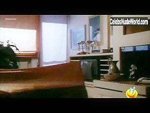 Sabrina Ferilli in Rimini Rimini - Un anno dopo (1988) 12