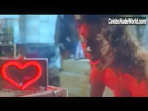 Sabrina Salerno in Le foto di Gioia (1987) 18