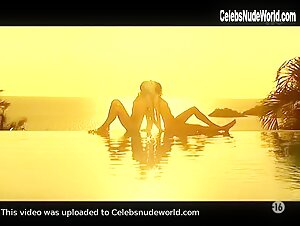 Salawa Threesome , Bathtub in Les tropiques de l'amour (series) (2003) 20