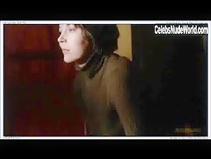 Sally Faulkner in Vampyres (1974) 4