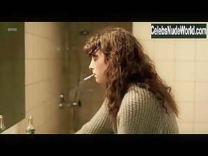 Salome Richard in Pour toi je ferai bataille (short) (2010) 3