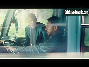 Sandra Bullock Outdoor , Butt in Our Brand Is Crisis (2015) 5